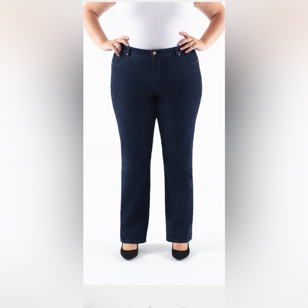NWOT Measure & Made Straight Jeans Size 20.1